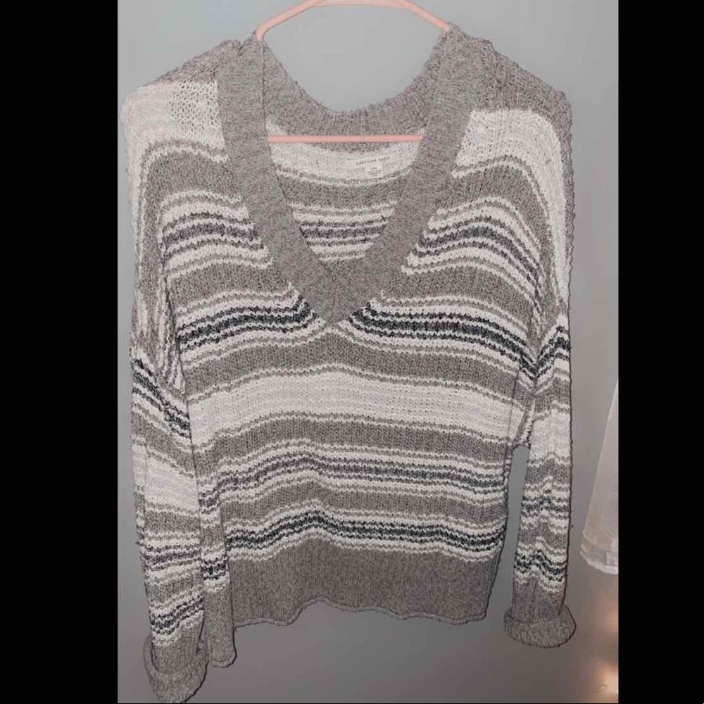 American Eagle sweater